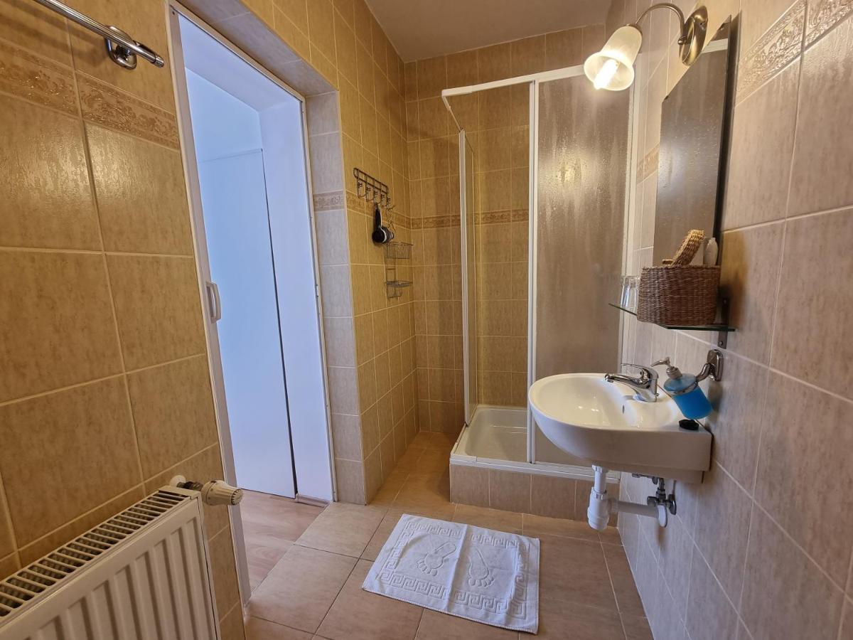 Abigél Vendégház Miskolc Exterior foto